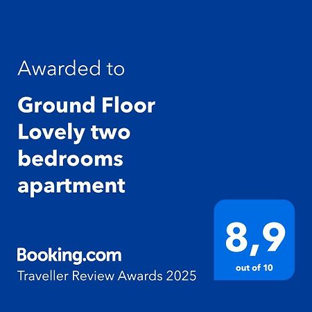 Ground Floor Lovely Two Bedrooms Apartment Flic en Flac Bagian luar foto
