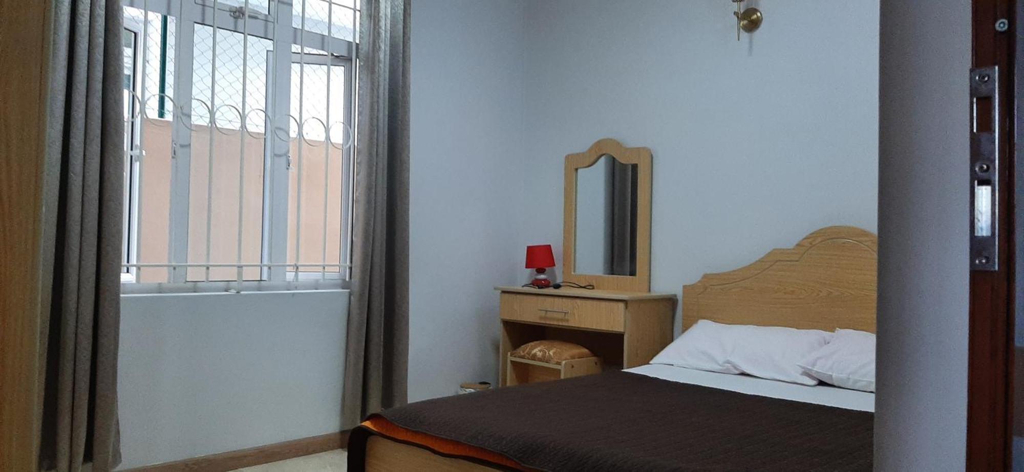 Ground Floor Lovely Two Bedrooms Apartment Flic en Flac Bagian luar foto